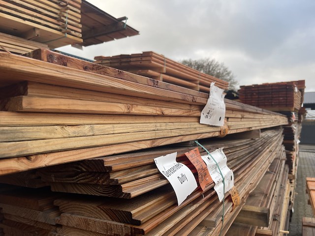 Ca. 56x douglas planken geschaafd, 18x145mm, lengte 500cm - afbeelding 2 van  3