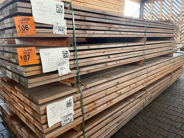 Ca. 56x douglas vlonderplanken, 25x140mm, lengte 300cm - afbeelding 2 van  3