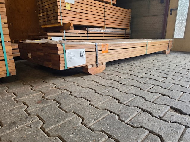 Ca. 56x guyana ipé planken geschaafd, 25x140mm, lengte 310cm - afbeelding 4 van  4