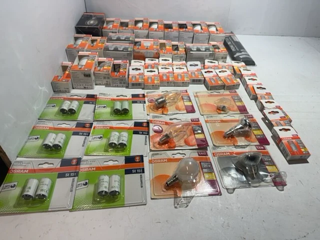 Ca. 56x lampen en accessoires osram - afbeelding 1 van  6