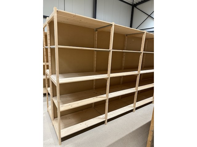 Ca. 57 meter legbordstelling, noordrek, houten legbord, blank hout - afbeelding 1 van  12