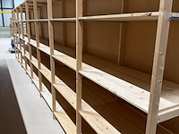 Ca. 57 meter legbordstelling, noordrek, houten legbord, blank hout - afbeelding 6 van  12