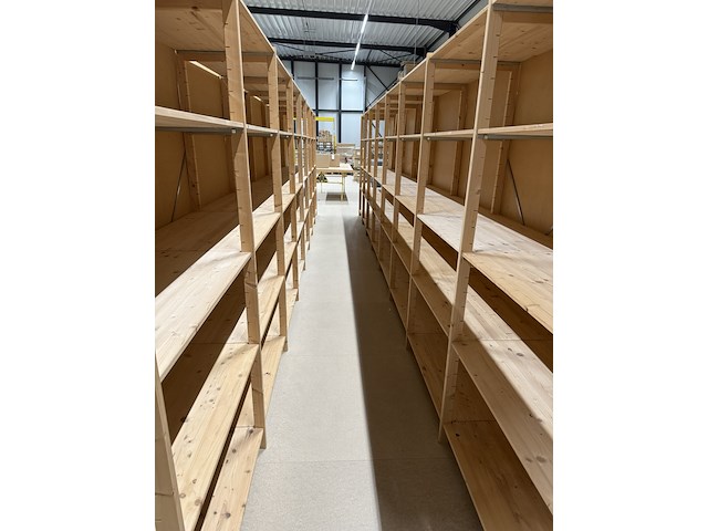 Ca. 57 meter legbordstelling, noordrek, houten legbord, blank hout - afbeelding 8 van  12