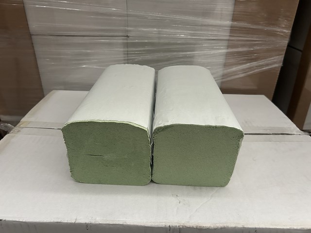 Ca. 57600x handdoekjes z-vouw 100% cellulose groen 2 laags 23 x 25 cm - afbeelding 1 van  3