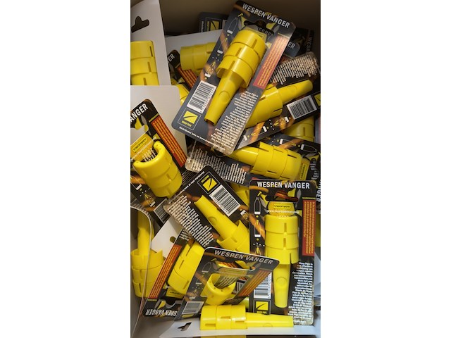 Ca. 576x wespenvanger (wasp pipe), trapcompany, wasp pipe / wespenvanger, geel - afbeelding 2 van  9