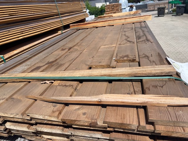 Ca. 57x thermo vuren channelsiding, 18x142mm, lengte 360cm - afbeelding 1 van  3