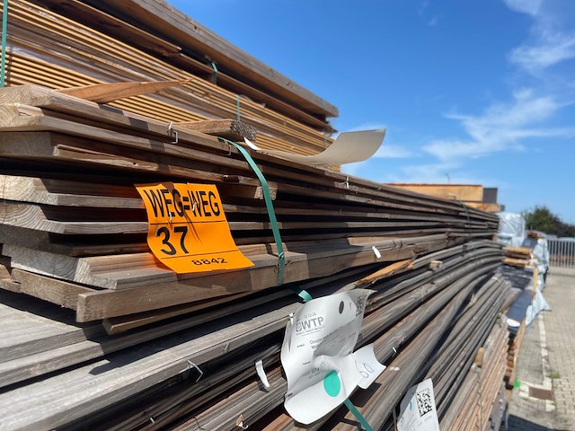 Ca. 57x thermo vuren channelsiding, 18x142mm, lengte 360cm - afbeelding 2 van  3