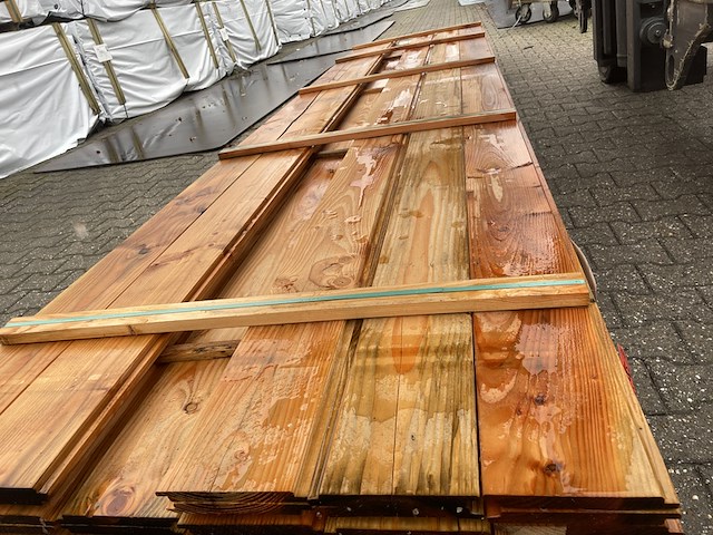 Ca. 58x douglas wisselsponning, 18x190mm, lengte 500cm - afbeelding 1 van  3