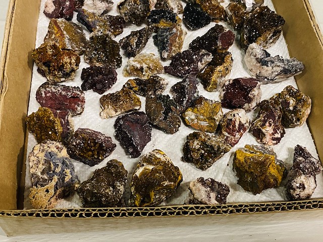 Ca. 59x bariet / calciet met kristallen - afbeelding 4 van  6