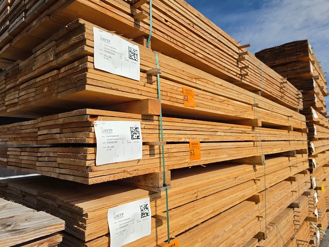 Ca. 59x douglas planken fijnbezaagd, 18x200mm, lengte 400cm - afbeelding 4 van  4