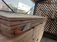 Ca. 59x douglas veer en groef, 18x185mm, lengte 400cm - afbeelding 2 van  3