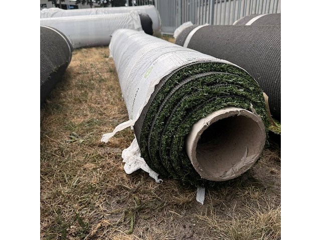 Ca. 5m2 kunstgras, 30 mm hoog, groen - afbeelding 1 van  2