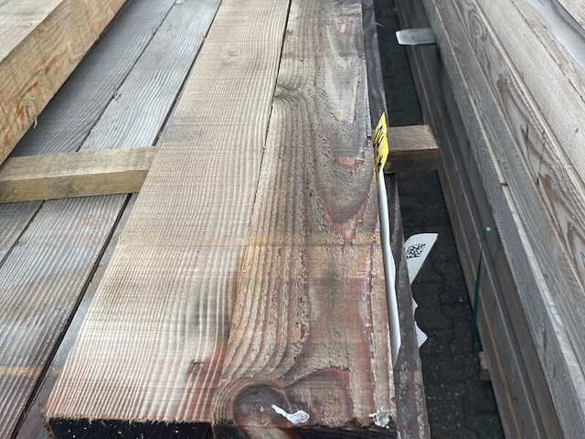 Ca. 5x douglas balken fijnbezaagd, 120x120mm, lengte 500cm - afbeelding 1 van  3