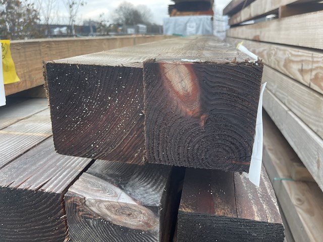 Ca. 5x douglas balken fijnbezaagd, 120x120mm, lengte 500cm - afbeelding 3 van  3