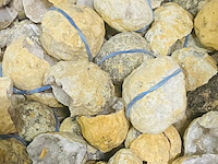 Ca. 6 kilo bergkristal geodes - afbeelding 6 van  8