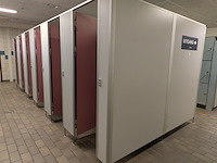 Ca. 6 meter dubbelzijdige kleedruimte-module — 12x kleedkamer - afbeelding 5 van  12