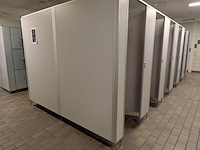 Ca. 6 meter dubbelzijdige kleedruimte-module — 12x kleedkamer - afbeelding 6 van  12