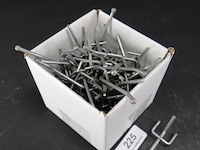 Ca. 60 haken voor winkeldisplay l8cm - afbeelding 2 van  3