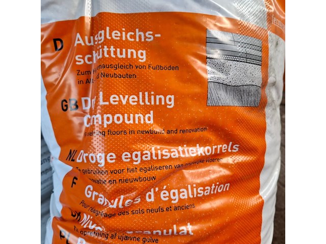 Ca. 60 za k a 20 kilo droge egalisatiekorrel fermacell - afbeelding 3 van  5