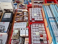 Ca. 6.000x autozekeringen, ca. 20.000 kabelschoen - afbeelding 12 van  21