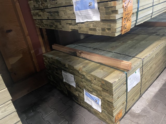 Ca. 600x vuren latten geschaafd geïmpregneerd, 21x36mm, lengte 390cm - afbeelding 1 van  3