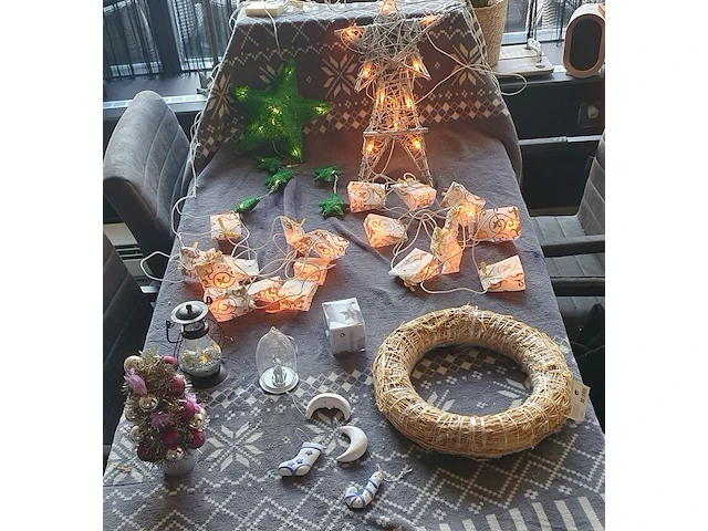 Ca. 605x decoratie en kerst artikelen - afbeelding 13 van  44
