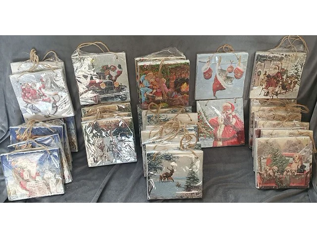 Ca. 605x decoratie en kerst artikelen - afbeelding 20 van  44