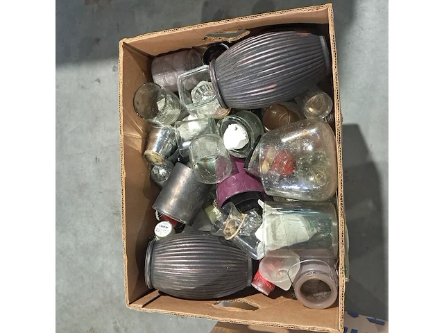 Ca. 605x decoratie en kerst artikelen - afbeelding 44 van  44