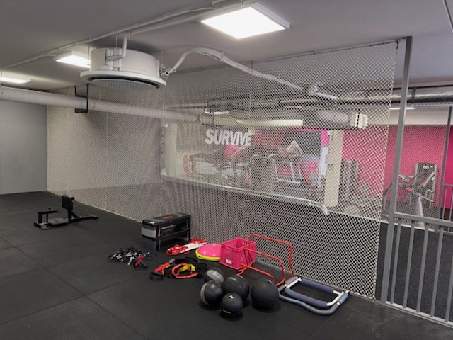 Ca. 60m2 afscheidingsnet, wit - afbeelding 1 van  5