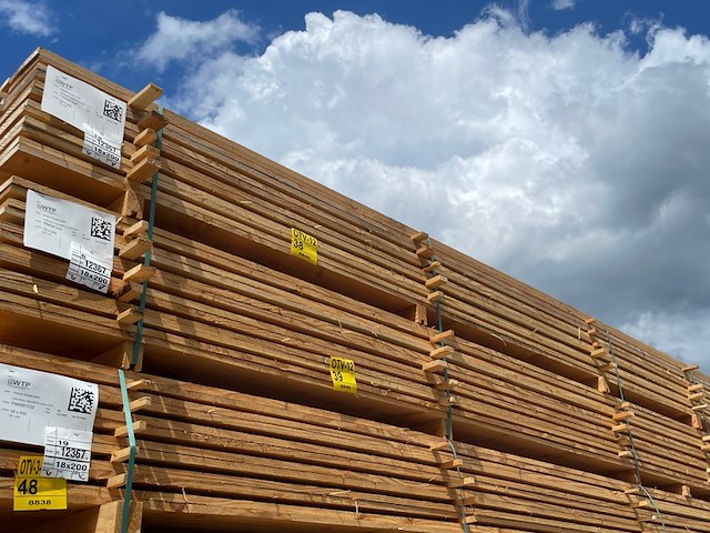 Ca. 60x douglas planken fijnbezaagd, 18x200mm, lengte 400cm - afbeelding 4 van  4