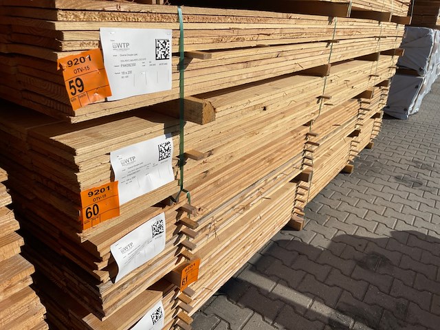 Ca. 60x douglas planken fijnbezaagd, 18x200mm, lengte 400cm - afbeelding 4 van  4