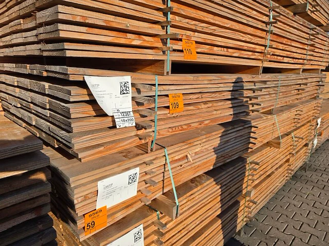 Ca. 60x douglas planken fijnbezaagd, 18x200mm, lengte 400cm - afbeelding 4 van  4