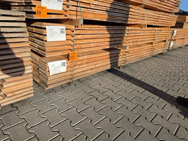 Ca. 60x douglas planken fijnbezaagd, 18x200mm, lengte 400cm - afbeelding 4 van  4