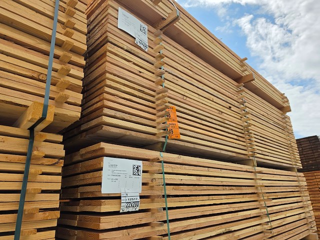 Ca. 60x douglas planken fijnbezaagd, 22x200mm, lengte 300cm - afbeelding 4 van  4