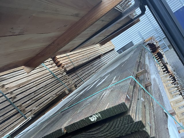 Ca. 60x douglas planken fijnbezaagd, 22x200mm, lengte 400cm - afbeelding 1 van  3