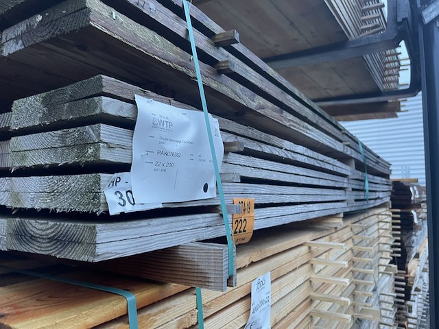Ca. 60x douglas planken fijnbezaagd, 22x200mm, lengte 400cm - afbeelding 2 van  3