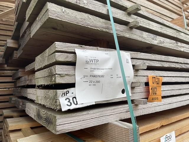 Ca. 60x douglas planken fijnbezaagd, 22x200mm, lengte 400cm - afbeelding 4 van  4