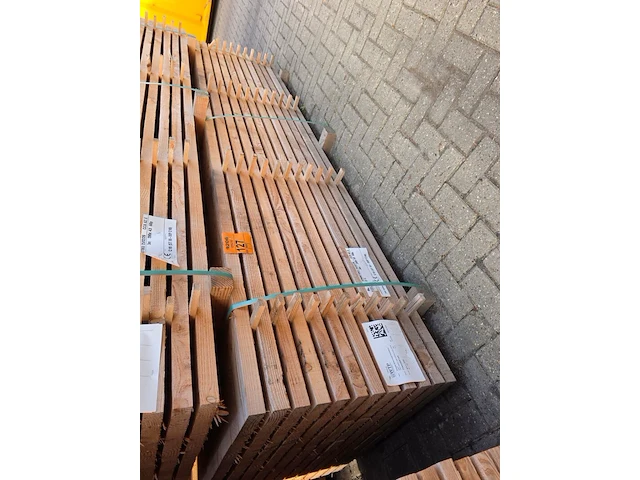Ca. 60x douglas planken fijnbezaagd, 43x200mm, lengte 300cm - afbeelding 4 van  4