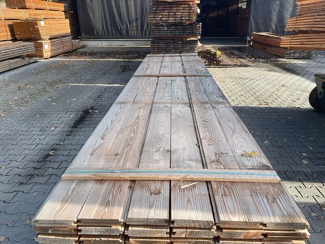 Ca. 60x douglas wisselsponning/halfhoutsrabat, 18x190mm, lengte 500cm - afbeelding 1 van  3