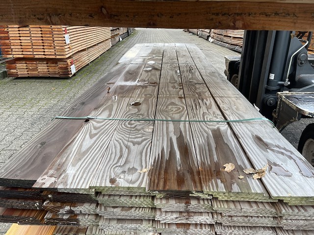 Ca. 60x douglas zweeds rabat, 26x190mm, lengte 400cm - afbeelding 1 van  3