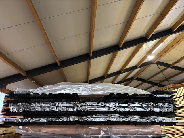 Ca. 60x grenen design profiel zwart gecoat, 18x142mm, lengte 540cm - afbeelding 3 van  4