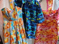 Ca. 60x hawaï en mexicaans outfits - afbeelding 4 van  6