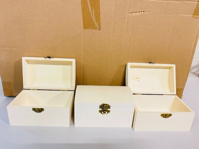 Ca. 60x houten schatkistjes - afbeelding 2 van  5