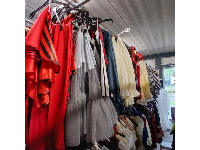 Ca. 60x piratenkleding - afbeelding 1 van  4