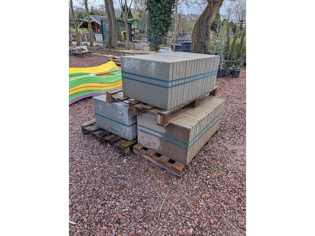 Ca. 60x tuintegel - afbeelding 1 van  6