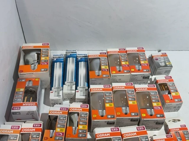 Ca. 61x osram led-lampen en spaarlampen - afbeelding 9 van  10