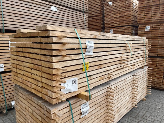 Ca. 62x douglas balken fijnbezaagd, 43x200mm, lengte 300cm - afbeelding 4 van  4