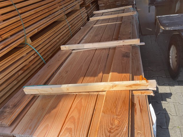Ca. 62x douglas zweeds rabat, 26x190mm, lengte 400cm - afbeelding 1 van  3