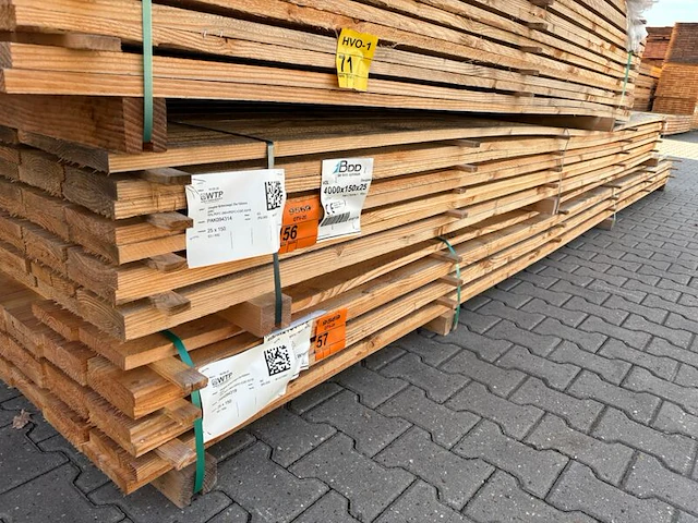 Ca. 63x douglas planken fijnbezaagd, 25x150mm, lengte 400cm - afbeelding 4 van  4