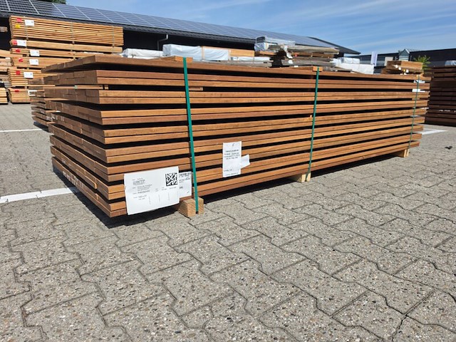 Ca. 63x guyana ipé planken geschaafd, 21x145mm, lengte 245cm - afbeelding 2 van  3